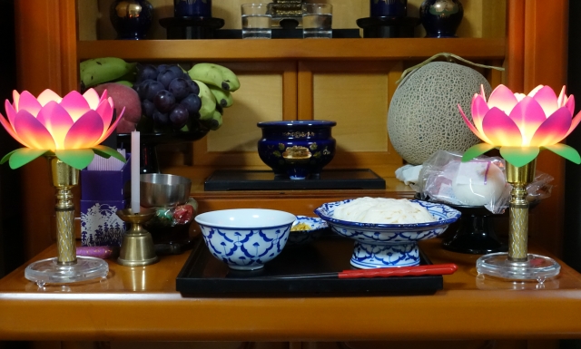 仏壇のお供え物 マナーや飾り方を解説 公式 茨城県桜川市の総合葬祭さくらほーるこもり
